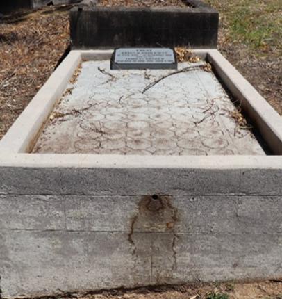 Arthur Crust grave
